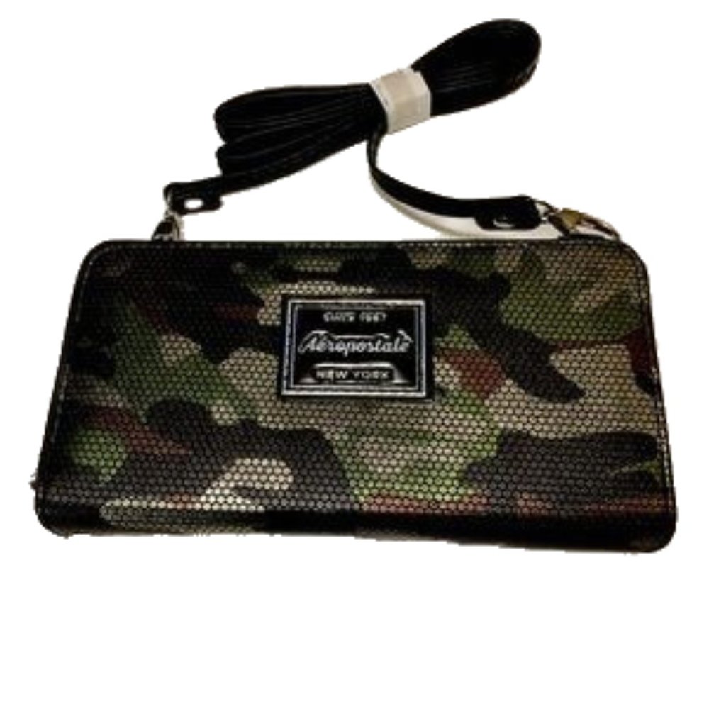 Aeropostale Camo Print Wristlet Clutch in Green, Brown, Black